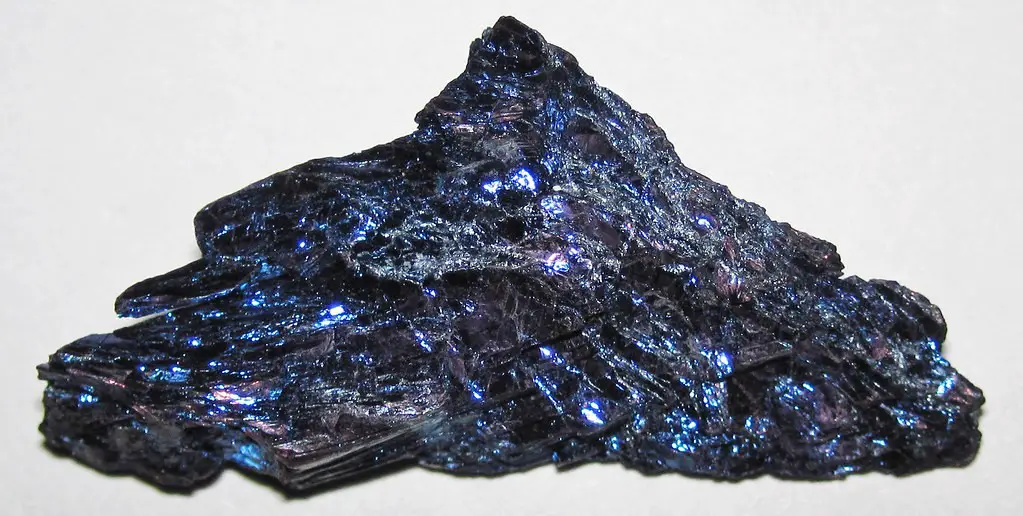 Makro kovellin minerali