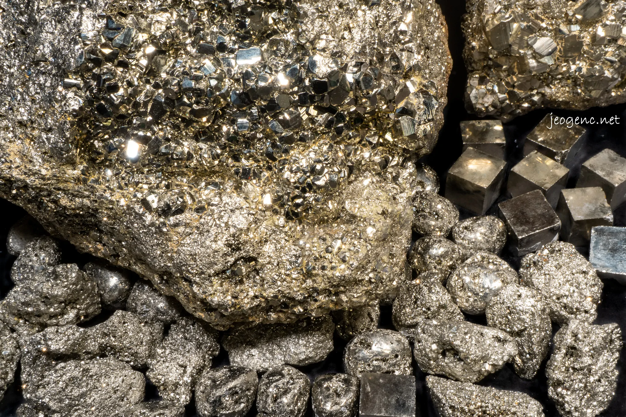 Pirit önemli bir demir kaynağıdır ve aynı zamanda kükürt kaynağı olarak da kullanılır.